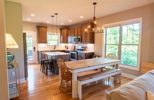 Greenbrier House | Greenbrier Landing: Tranquil Luxury on 6 Acres
