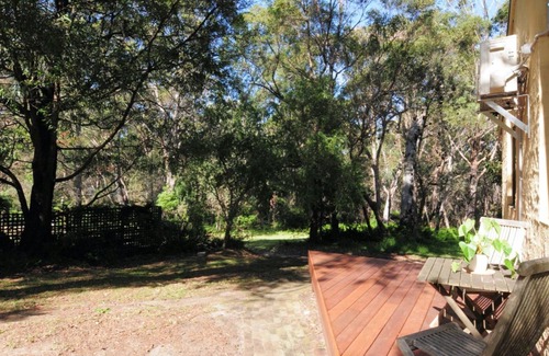 Vincentia Cottage | Greenfields Beach Studio - Wifi & Linen included