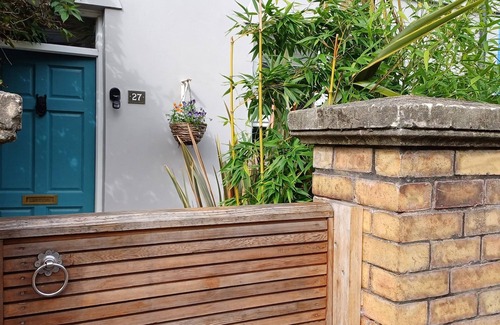 Newport House | Greengage House, peaceful and relaxing in the city