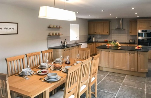 Dingwall Villa | Greenhill Cottage - Three Bedroom Villa, Sleeps 6