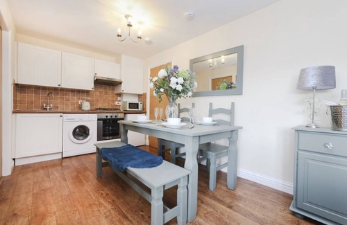 Kelty House | Greenknowes Estate Farmhouse and Lodge
