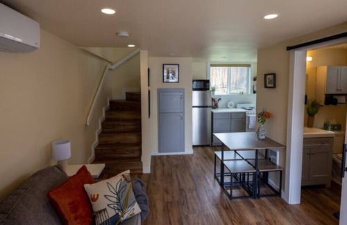 Lower Rattlesnake House | Greenough Loft
