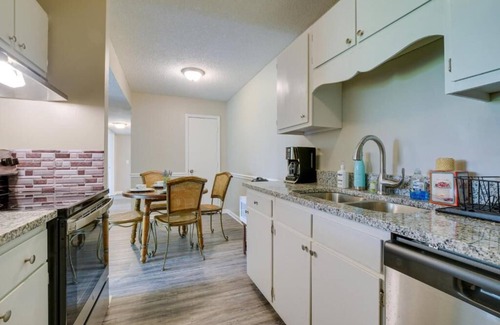 New Irving Park Apartment | Greensboro Guilford College Road I40, W Wendover, Airport , Furniture Market