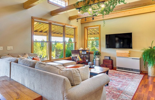 Stannard House | Greensboro Home w/Porch & Countryside Views!