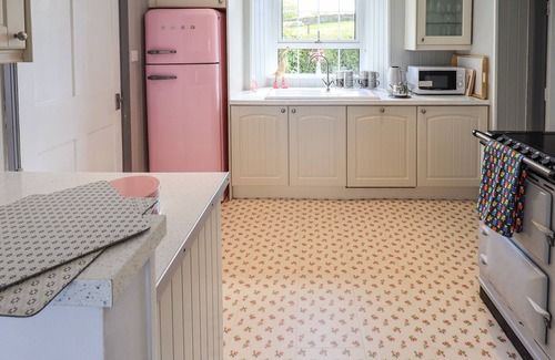Windermere Cottage | GREENSTYLES, pet friendly, with open fire in Bowness-On-Windermere