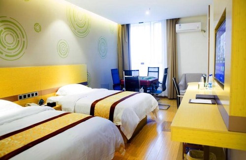 Wuxue City Hotel | GreenTree Inn Huanggang City Wuxue City Kanjiang Avenue Business Hotel