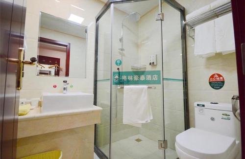 Jingkou District Hotel | GreenTree Inn Zhenjiang Dagang New District Tonggang Road Butterfly Square Hotel