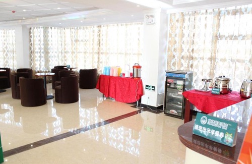 Jingkou District Hotel | GreenTree Inn Zhenjiang Dagang New District Tonggang Road Butterfly Square Hotel