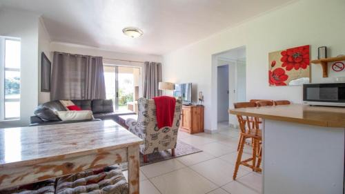 Elgin Apartment | Greenways Strand Golf Beach C3
