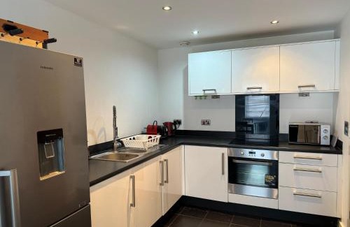 Charlton Apartment | Greenwich 2 bedroom apartment