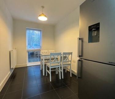 Charlton Apartment | Greenwich 2 bedroom apartment