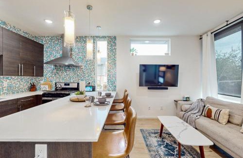 Greenwood House | Greenwood Glimmer