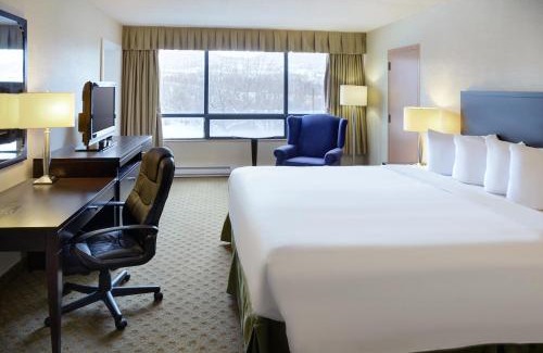 Corner Brook Hotel | Greenwood Inn & Suites
