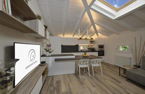 San Pietro in Casale Apartment | Grenier Blanc - Elegante mansarda