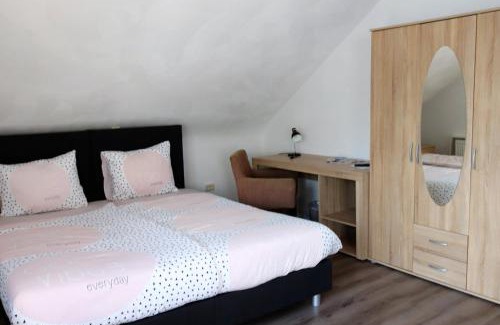 Niedersfeld House | Gretel von Birne