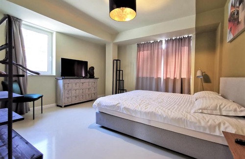 Floresti Apartment | Grey Apartments
