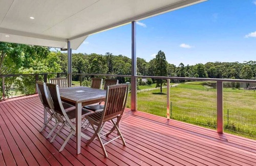 Sherwood Cottage | Grey Gum Cottage - Bush and Beach Experience