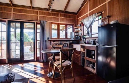Moreton Bay Region Cabin | Grey Gum Eco Luxury Cottagenn