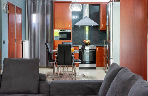 Karteros House | Grey House