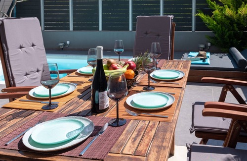 Karteros House | Grey House