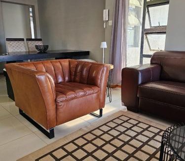 Palapye House | Grey Net