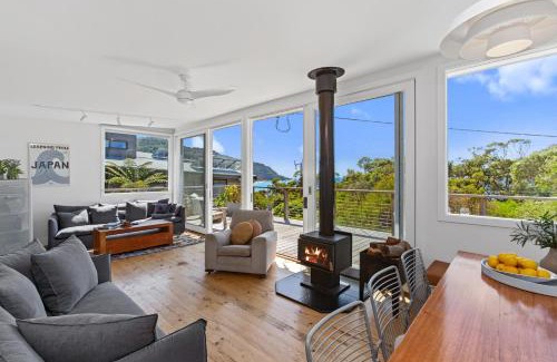 Grey River House | Grey River Beach House - 10 minutes to Wye