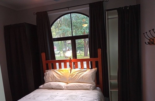 Trentham House | Greygrove of Trentham - cosy charm among the gums
