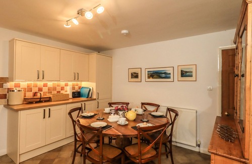 Maulds Meaburn Cottage | GREYWALLS, pet friendly, character holiday cottage in Maulds Meaburn