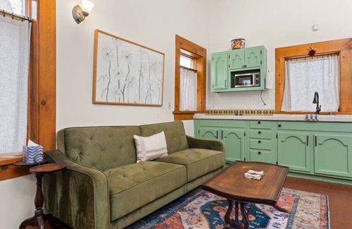 Downtown Santa Fe House | Griffin Casita 1 bedroom Downtown Santa Fe