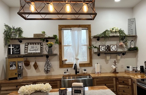 Santa Fe House | Grit & Grace Lodge near Mark Twain Lake