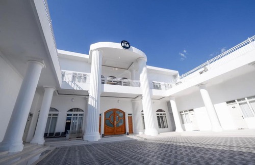 Colomadu Hotel | Griya RW Family Guest House Redpartner