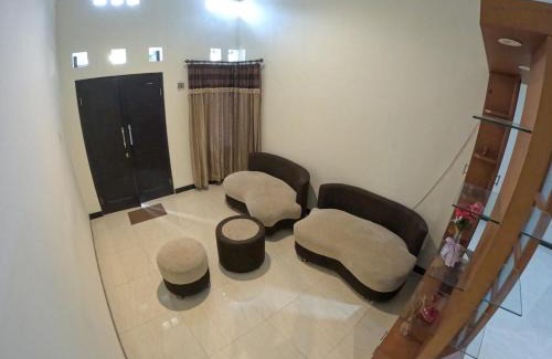 Ngemplak House | Griya Sukoharjo Homestay Jogja