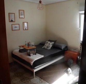 Cami Fondo House | Großes modernes Zimmer "Silber" für 2 Personen und Katzenliebhaber