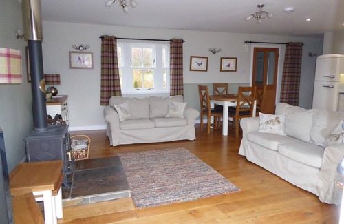 Blairgowrie Cottage | Groose Hoose - a cottage that sleeps 4 guests in 2 bedrooms