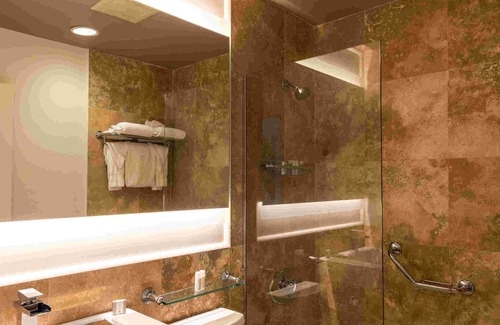 Hamilton Parish Resort | Grotto Bay Beach Resort
