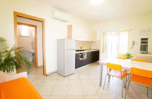 Vada Apartment | Ground floor apartment of 45 m2 with mosquito nets composed of a living room with satellite TV, cooking side, fridge with freezer, microwave oven and dishwasher.Double bedroom, two additional beds and bathroom.Air conditioning, clothesline.The apartment