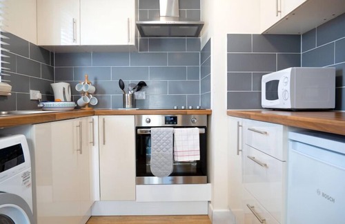 Hougue Moulin Apartment | Ground-Floor Apartment in Quiet Coastal Location (Two-Bedrooms)