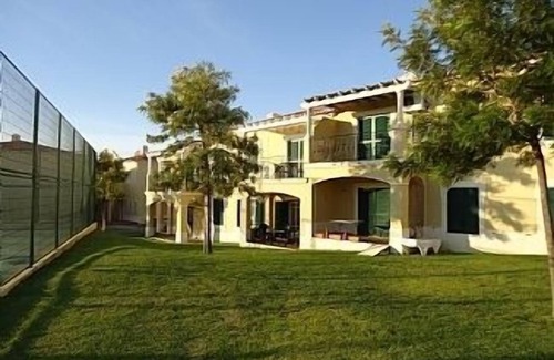 Alporchinhos Apartment | Ground Floor Apartment in Peaceful Location