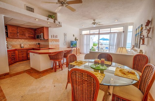 Akumal Condo | Ground-Floor Beachfront Condo with Pool, Patio & Concierge