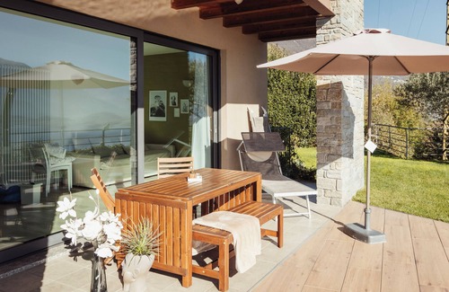 Vercana Apartment | Ground floor "family" apartment with two bedrooms and one bathroom, adjacent to the pool and garden