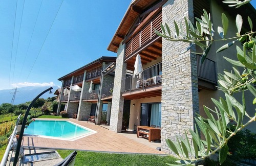 Vercana Apartment | Ground floor "family" apartment with two bedrooms and one bathroom, adjacent to the pool and garden