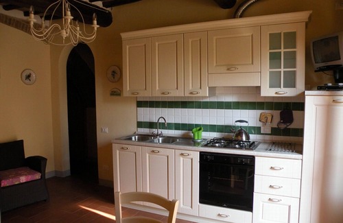 San Donato a Livizzano Apartment | Ground floor Flat in a winery in Montespertoli,A/C, Wi-Fi, swimming pool,Melo