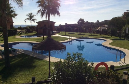 Ojen Apartment | Ground Floor. FREE Golf-Tennis-Padel-Gym. Sea & Mountain Views