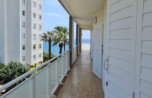 Sant Pol De Mar Apartment | Ground floor ideal for couples 100m beach