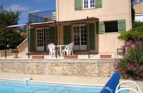 Carces House | Ground floor of a villa in front of the swimming pool