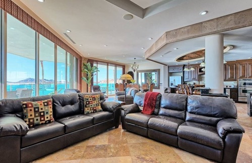 Puerto Penasco Condo | Ground Floor Presidential Suite on the Oceans Edge