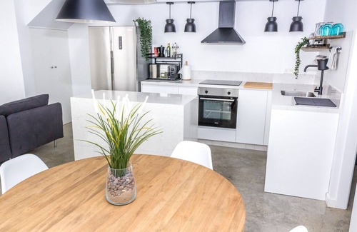 Vista de los Angeles-Rumina Apartment | Ground floor with private patio next to the beach