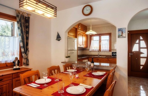 L'Escala Villa | Ground level house with garden-HUTG-000283