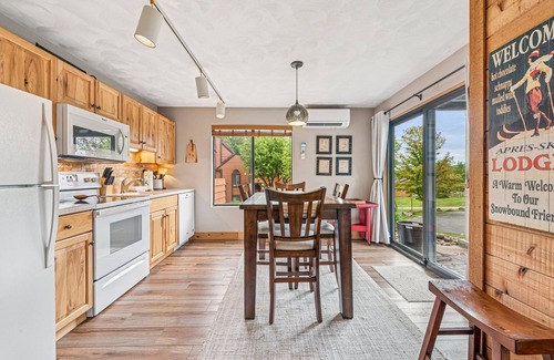 Seven Springs Condo | GROUND LEVEL MOUNTAIN CONDO, SHUTTLE TO SEVEN SPRINGS RESORT