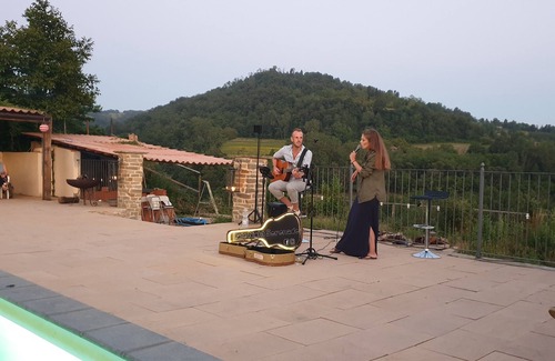 Bonvicino House | Group Accommodation with pool and private garden near Barolo